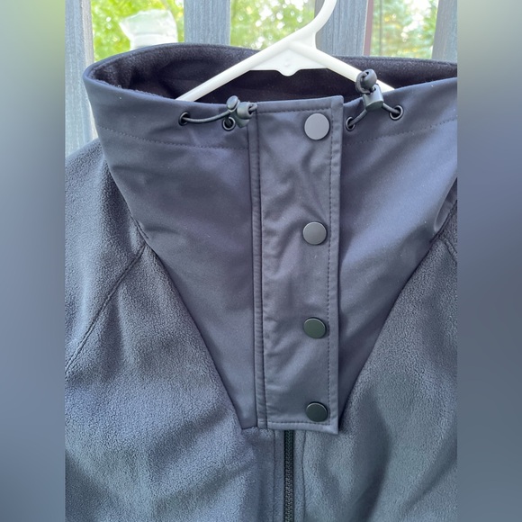 NEW Women’s black Gfore G/FORE quilted fleece jacket, sold out, rare find! - Picture 3 of 10